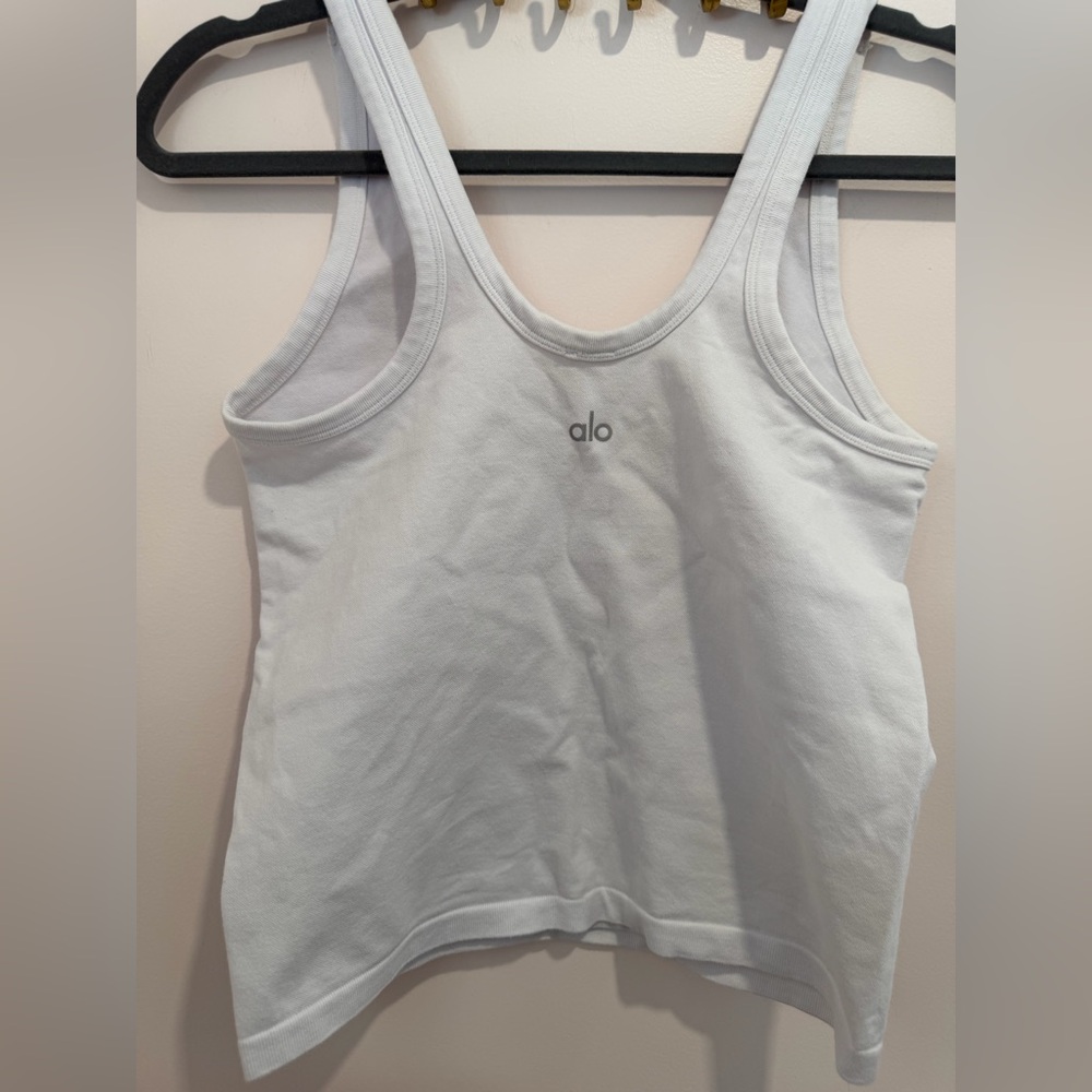 Alo Yoga Seamless Chosen Tank, White - Picture 2 of 3